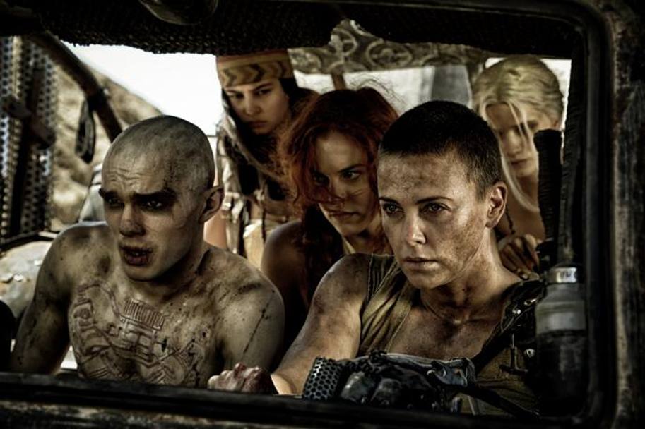 Mad Max: Fury Road di George Miller con Tom Hardy, Charlize Theron